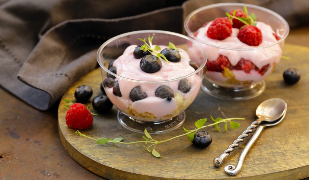 berries and yogurt